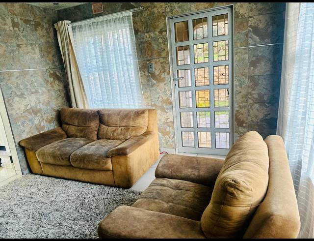 3 BEDROOM HOUSE FOR SALE IN SHALLCROSS